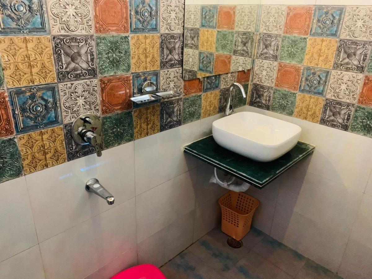 Hotel Payal & Restaurent Pachmarhī المظهر الخارجي الصورة