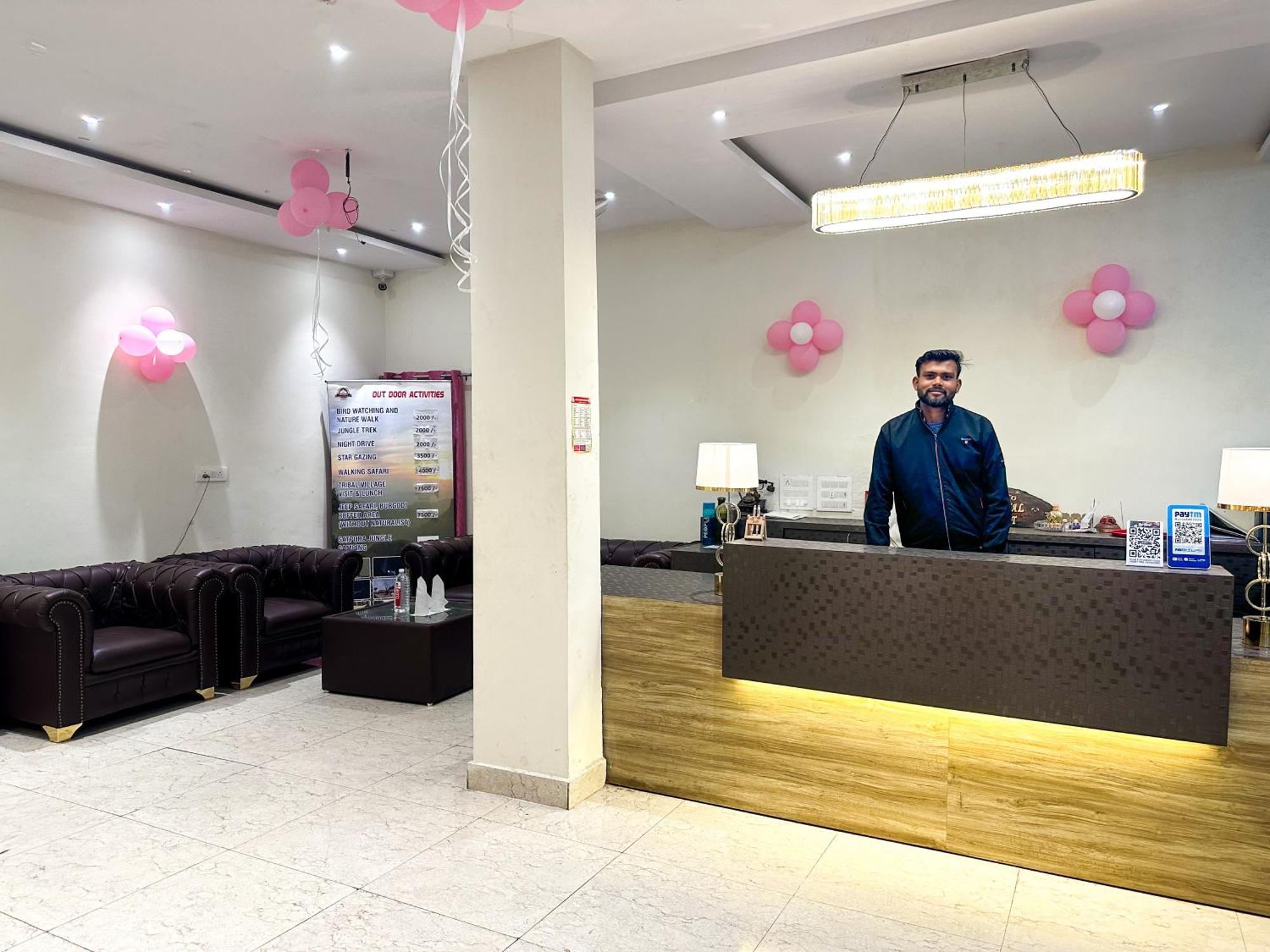 Hotel Payal & Restaurent Pachmarhī المظهر الخارجي الصورة