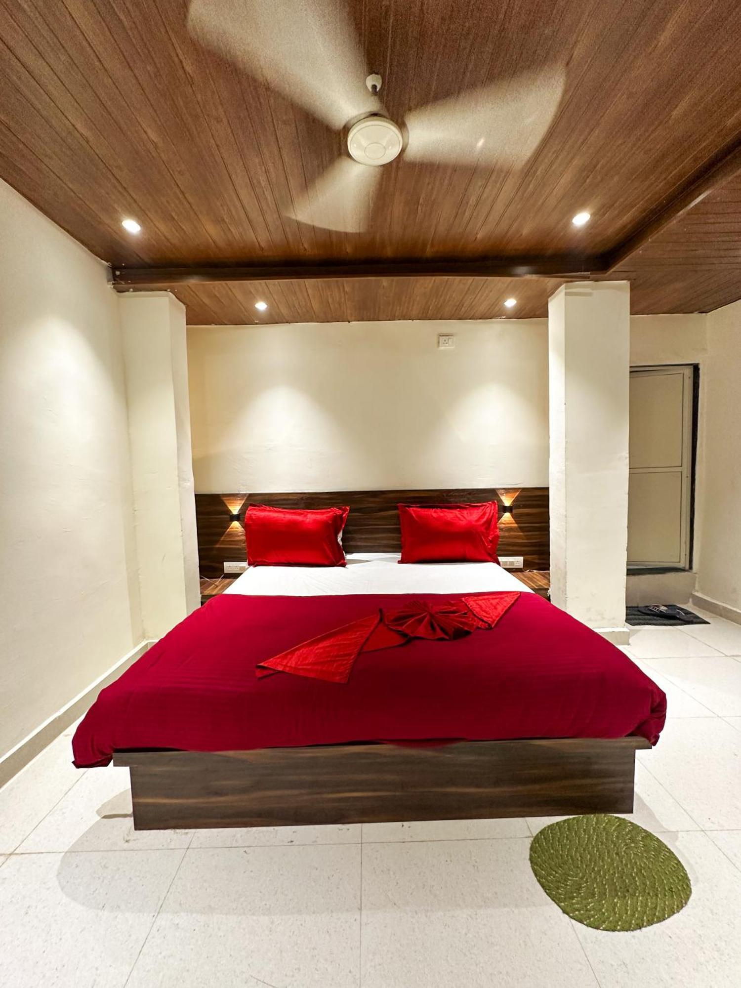 Hotel Payal & Restaurent Pachmarhī المظهر الخارجي الصورة