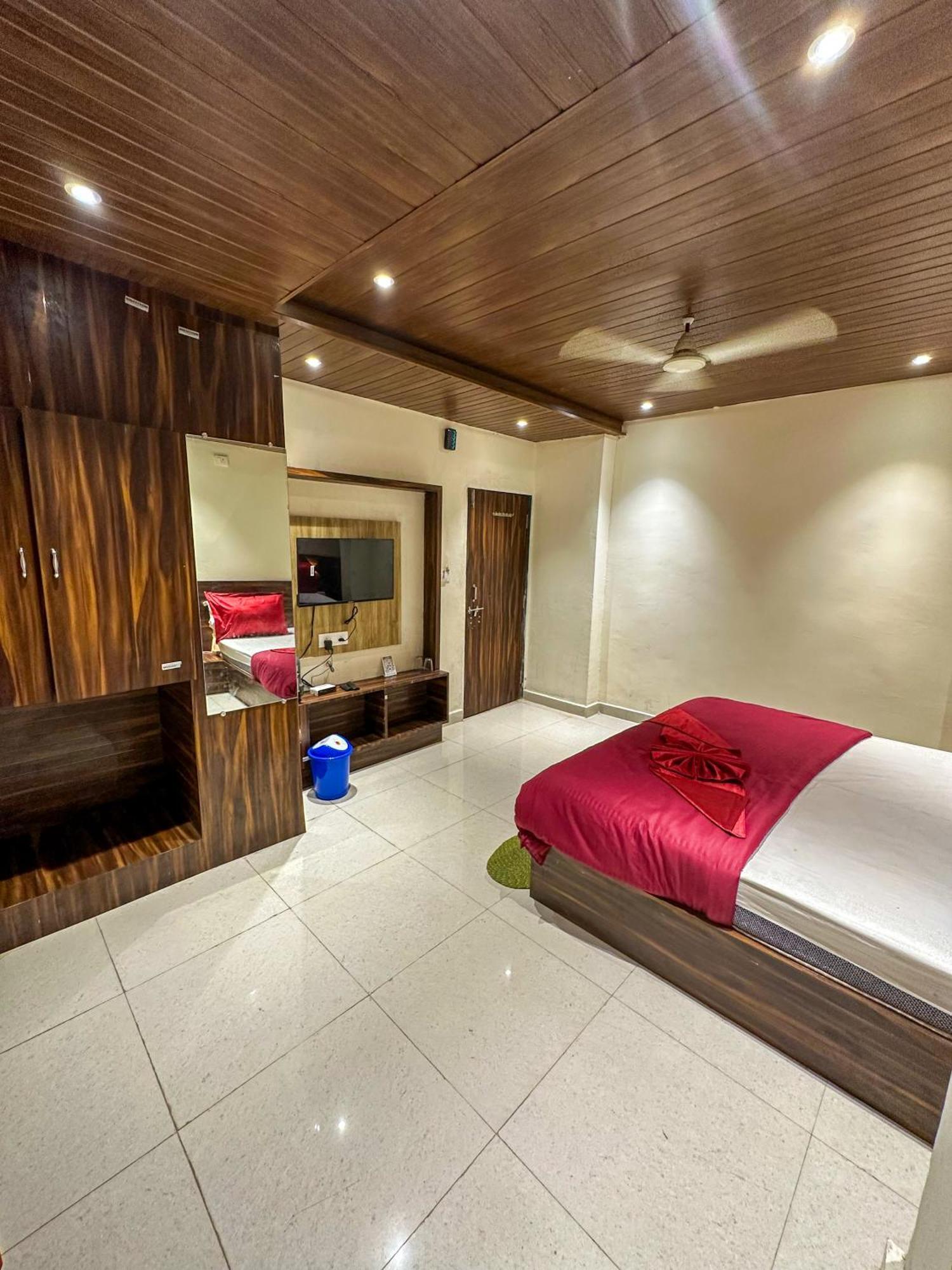 Hotel Payal & Restaurent Pachmarhī المظهر الخارجي الصورة