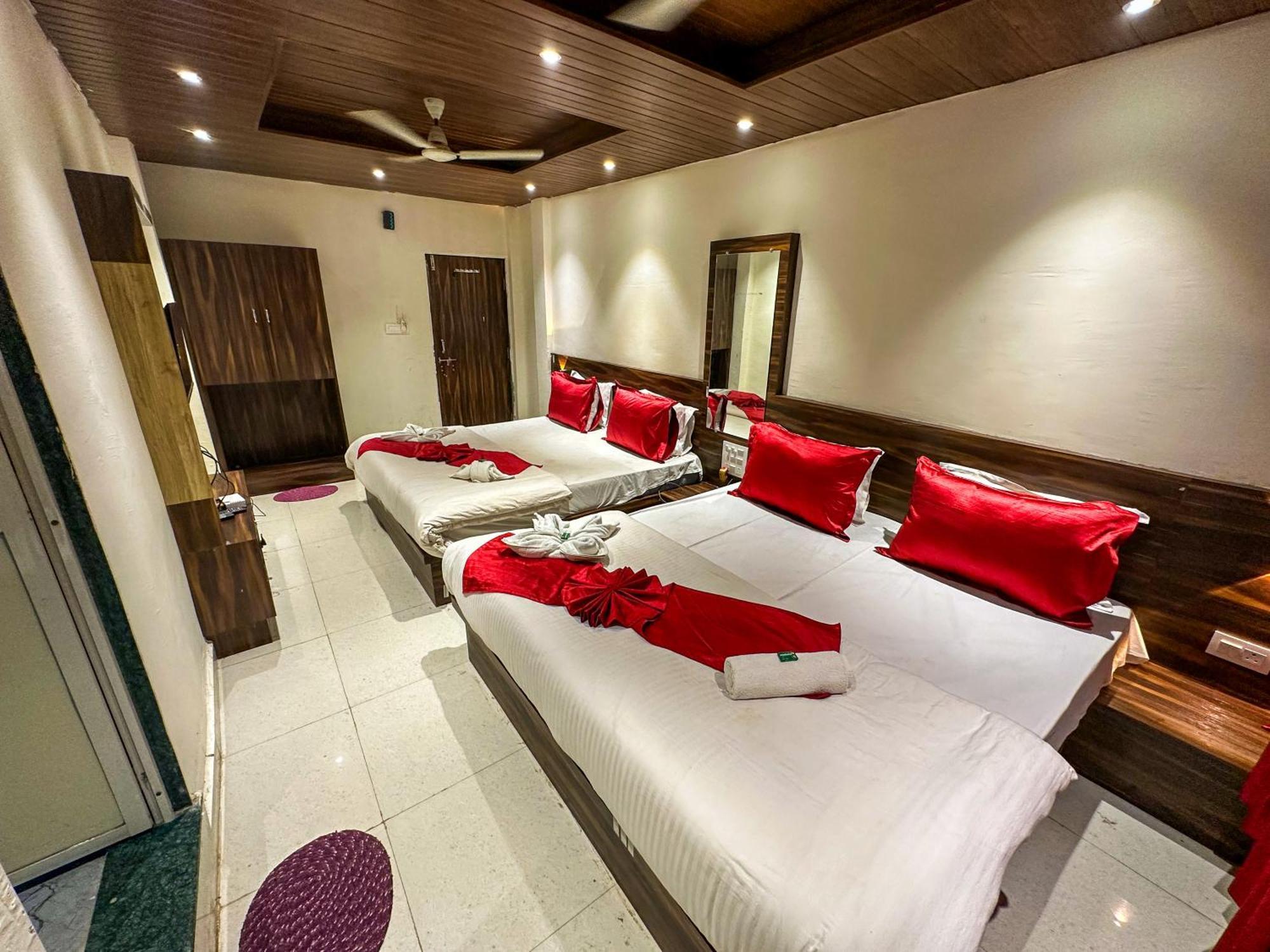 Hotel Payal & Restaurent Pachmarhī المظهر الخارجي الصورة