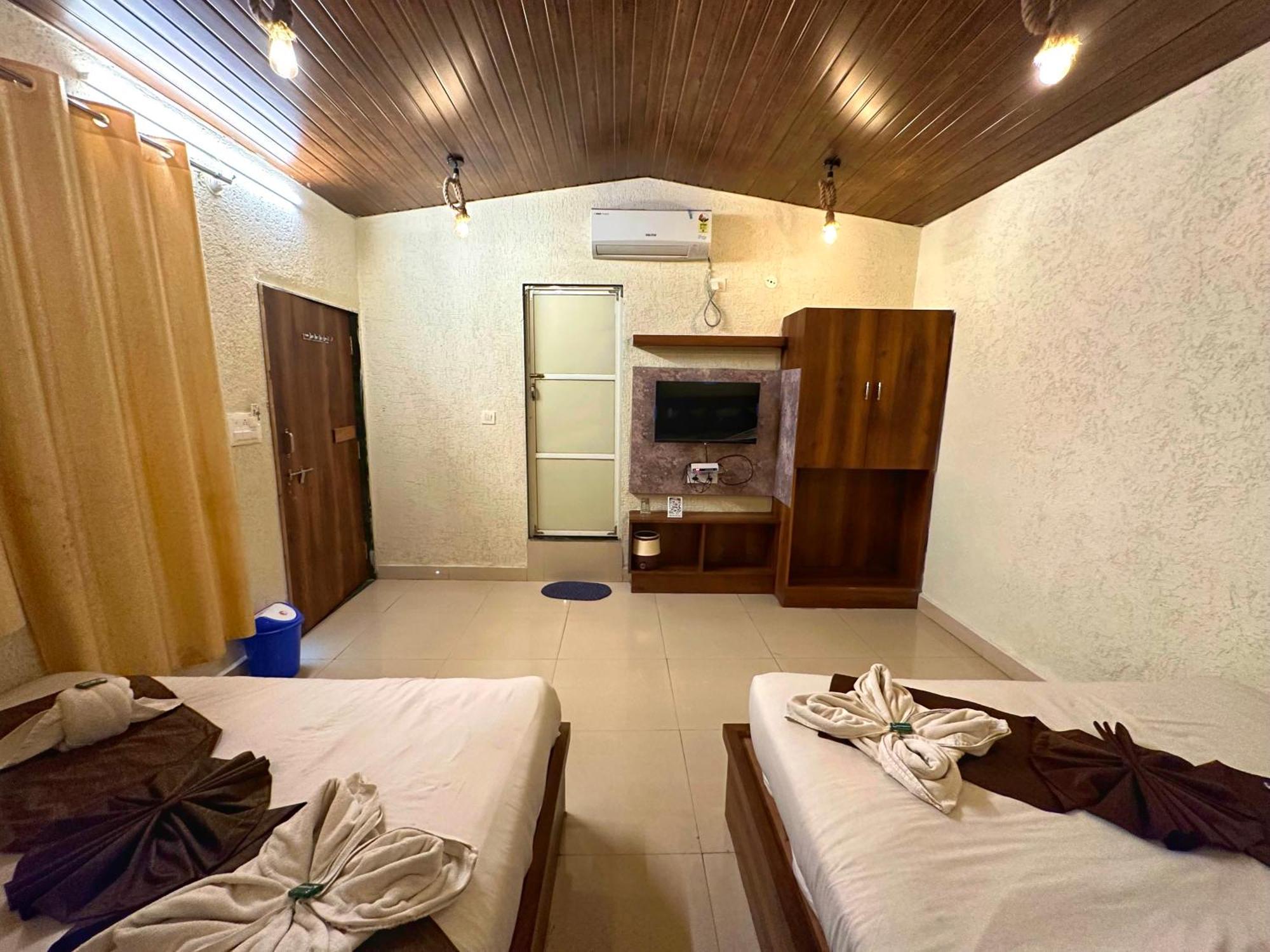 Hotel Payal & Restaurent Pachmarhī المظهر الخارجي الصورة